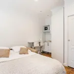 Studio Luxe Montaigne